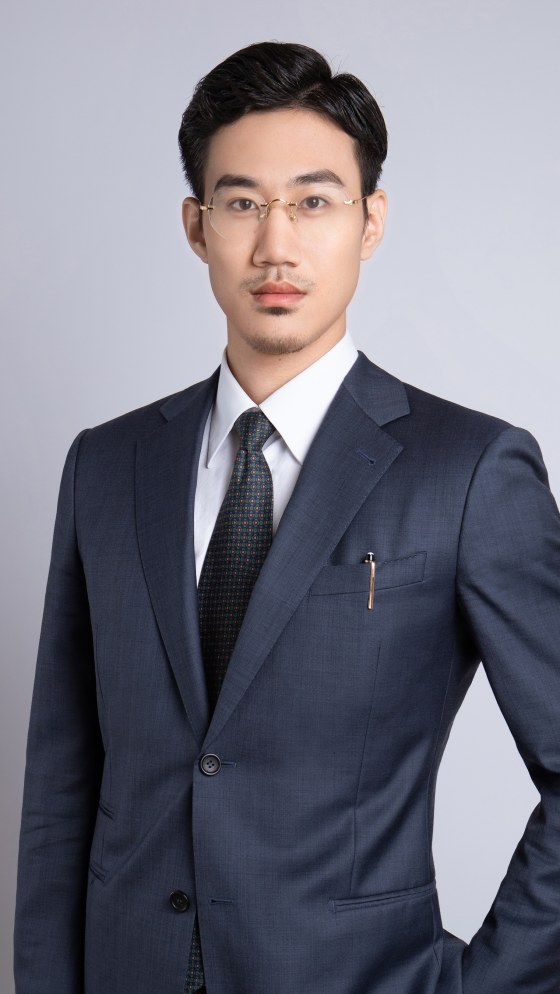 邝本真